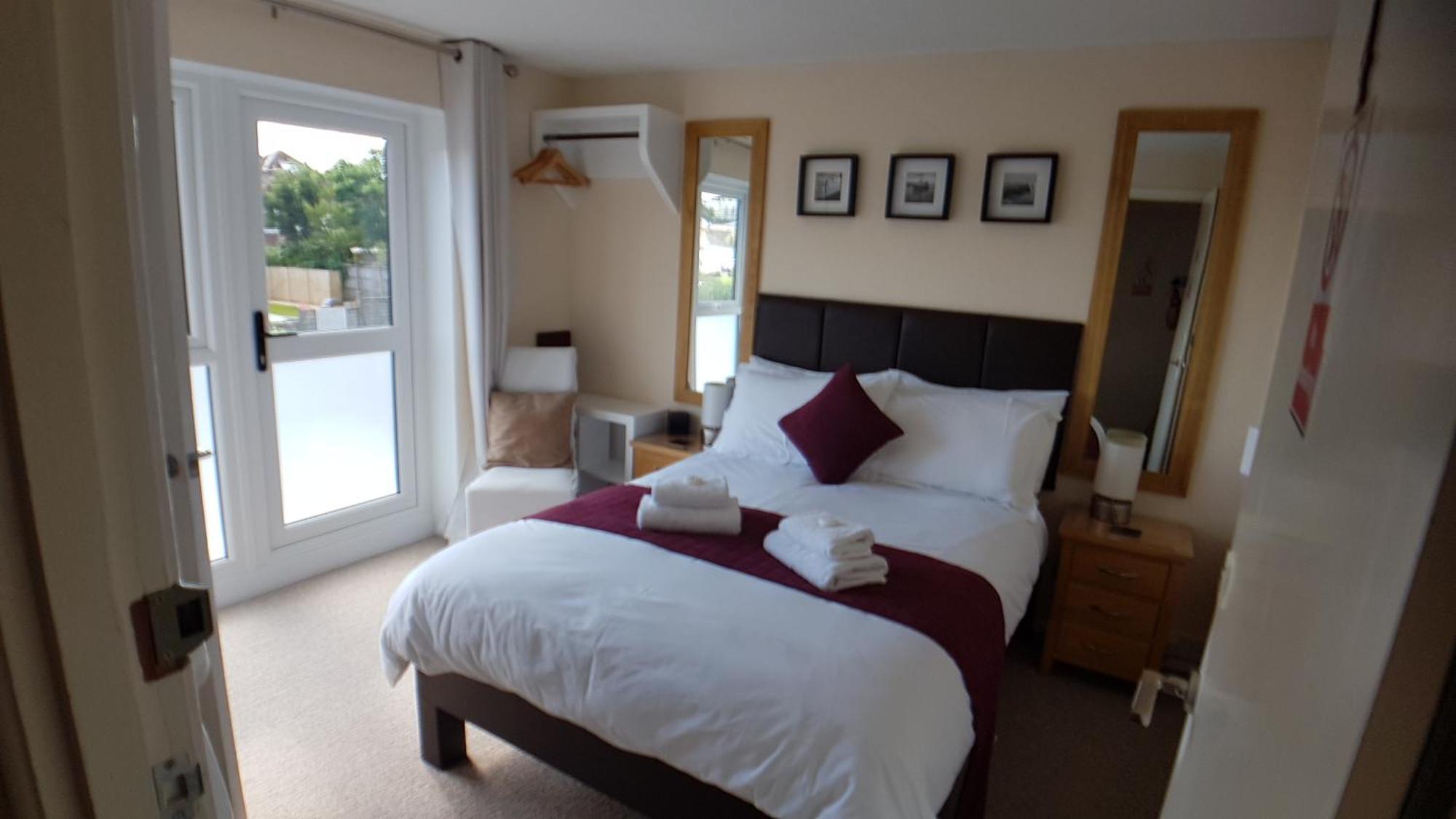 Charnwood Guest House Lyme Regis Camera foto